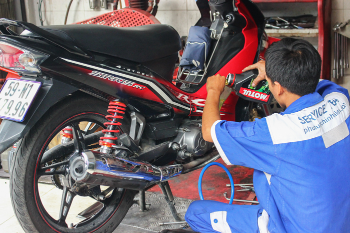 nhot-motul-xe-so.jpg nhot-motul-xe-so.jpg