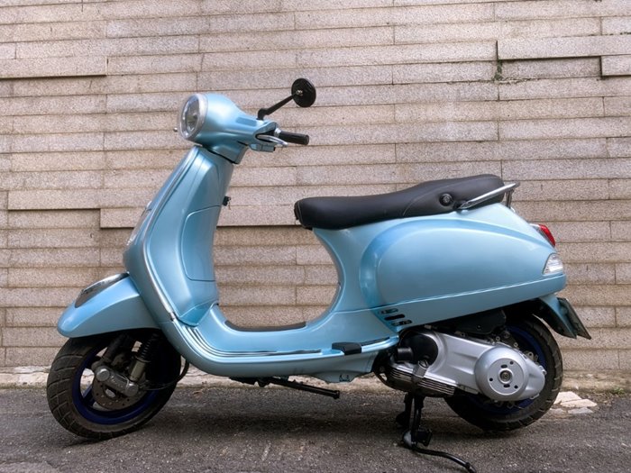 son-xe-vespa-lx.jpg