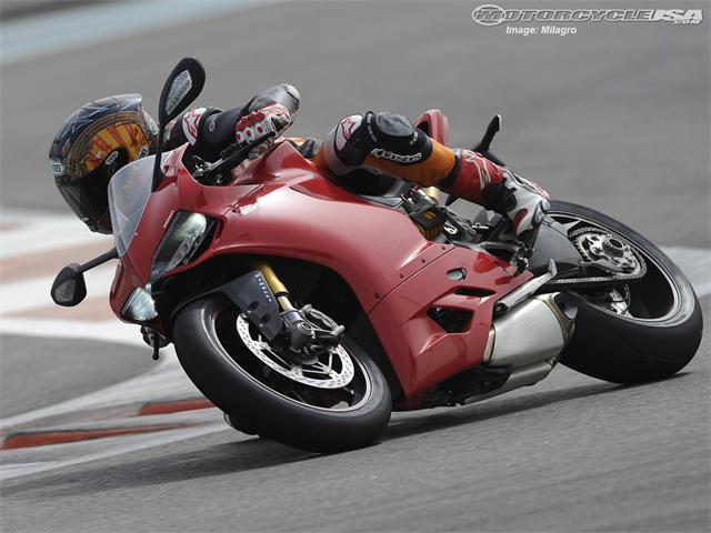 ducati-panigale-5.jpg