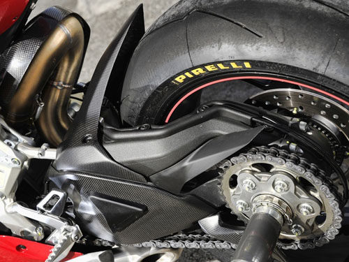 ducati-panigale-12.jpg